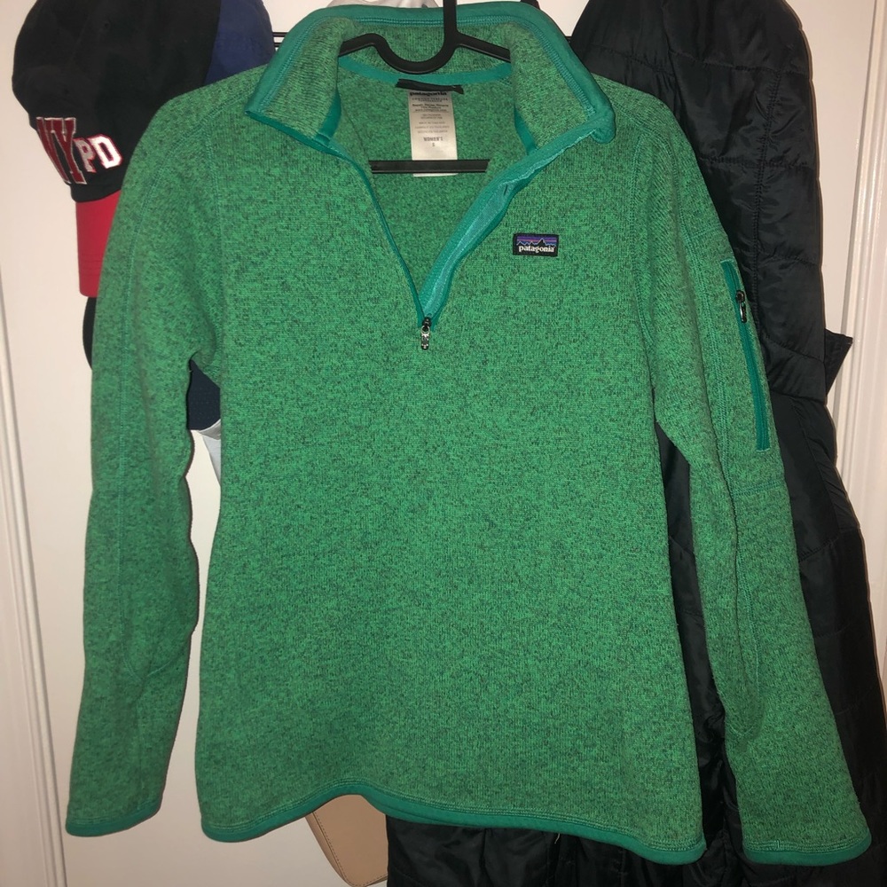 Green Women’s Patagonia 1/4 Zip